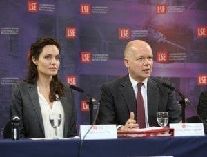 Angelina Jolie alla London School of Economics
