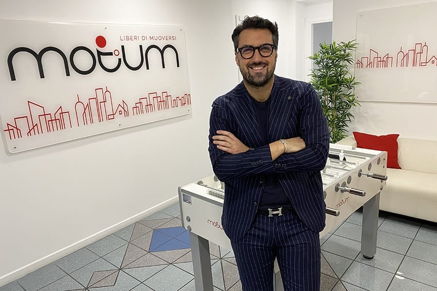 Motum: Adriano Scarpati