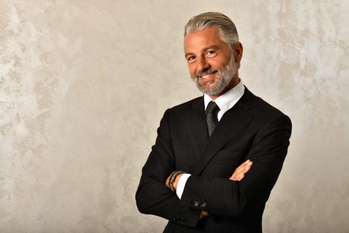 Luca Nava Fotografo settimana lavora 4 giorni