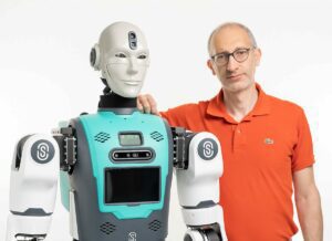 Fabio Puglia con RoBee