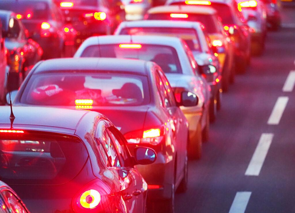 Italia: 666 auto ogni 1000 abitanti