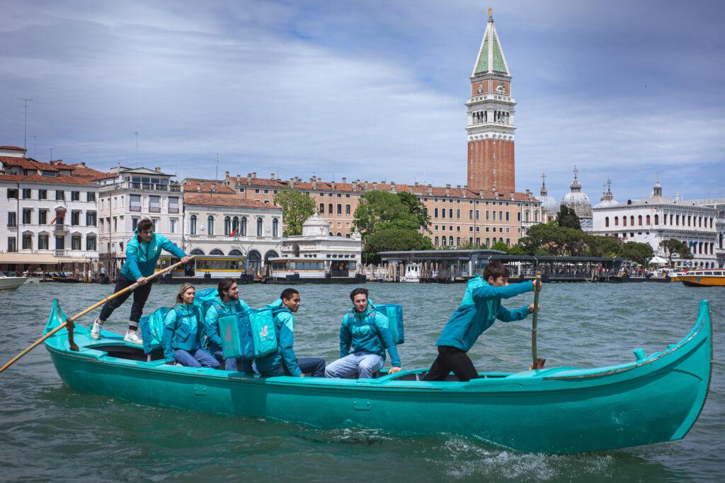 I walker di Deliveroo sbarcano a Venezia