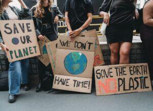 Un gruppo di ragazzi portoghesi presenta un caso climatico "senza precedenti" alla Corte europea dei diritti umani