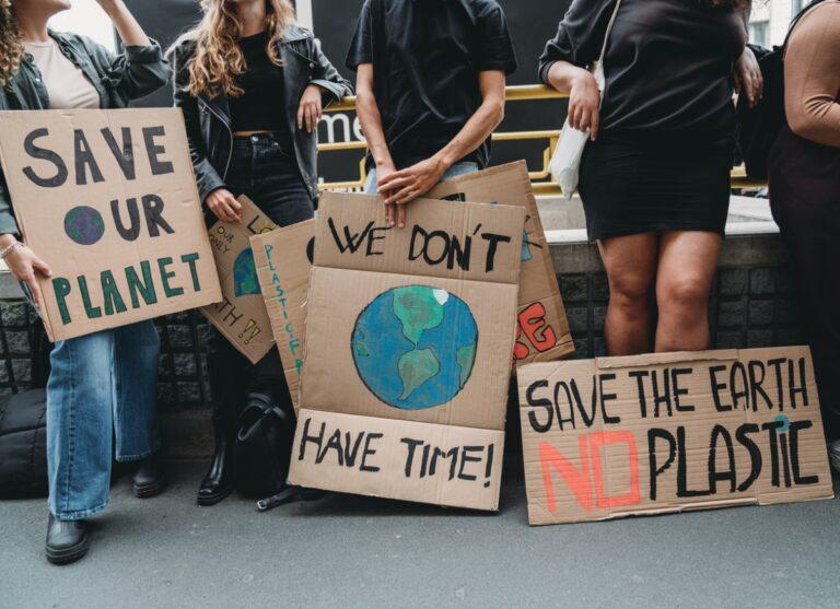 Un gruppo di ragazzi portoghesi presenta un caso climatico "senza precedenti" alla Corte europea dei diritti umani