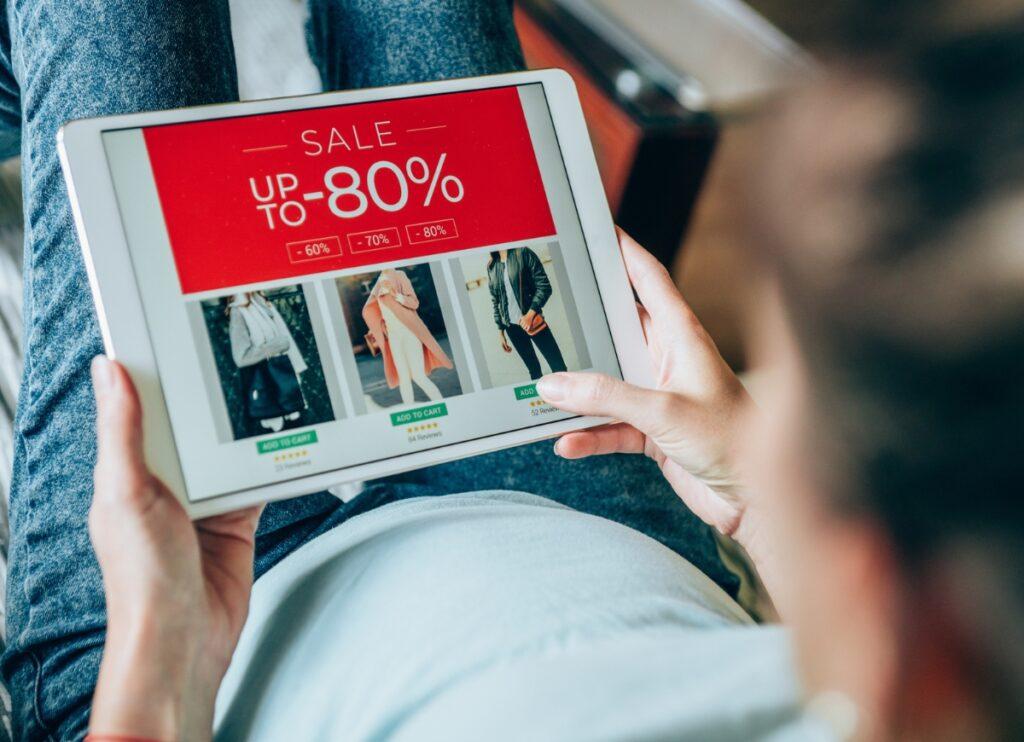 Grandi manovre nel Risiko della moda online