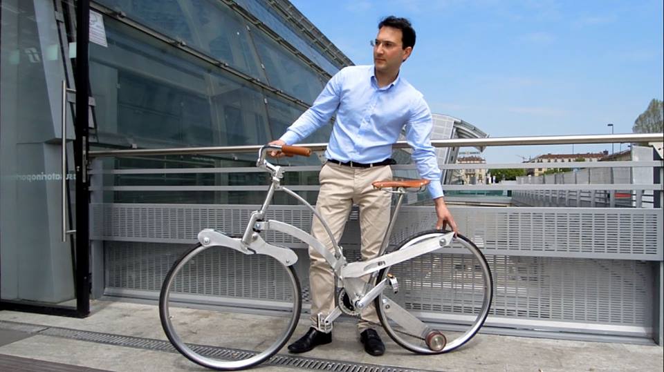 gianluca era un giramondo e con la sua bicicletta
